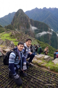 Des vacances au Pérou ne seraient pas complètes sans une visite des ruines du Machu Picchu, une ville sophistiquée de la civilisation Inca, au sommet de la montagne. 