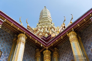 Elle a également visité le Grand Palais de Bangkok...
