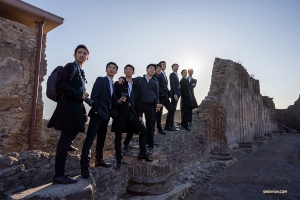Les artistes admirent les ruines exceptionnellement bien préservées de l'ancienne ville romaine. (Photo de William Li)


