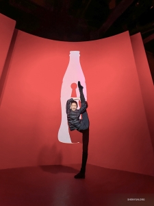 Destination choisie ? Le monde de Coca-Cola à Atlanta, en Géorgie ! C'est dans ce lieu de prédilection que l'histoire de la société Coca-Cola prend vie, mettant en valeur son parcours mondial. Le mélange parfait entre infos et rafraîchissement, sur une journée.
