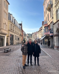 À Colmar, charmante ville d'Alsace, les rues pavées et les bâtiments colorés nous enchantent.